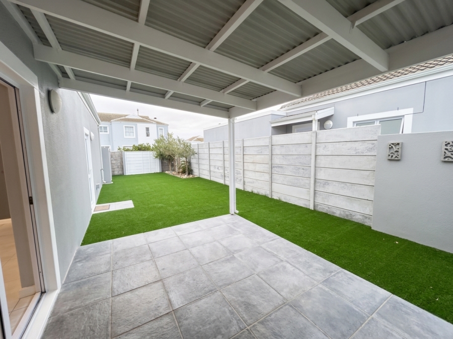 To Let 3 Bedroom Property for Rent in Sunningdale Western Cape